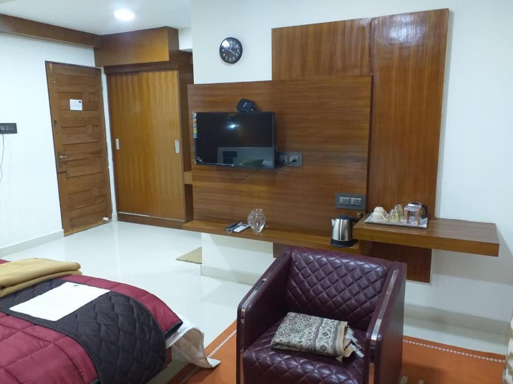 Grand Meridian Vinnamangalam Екстериор снимка