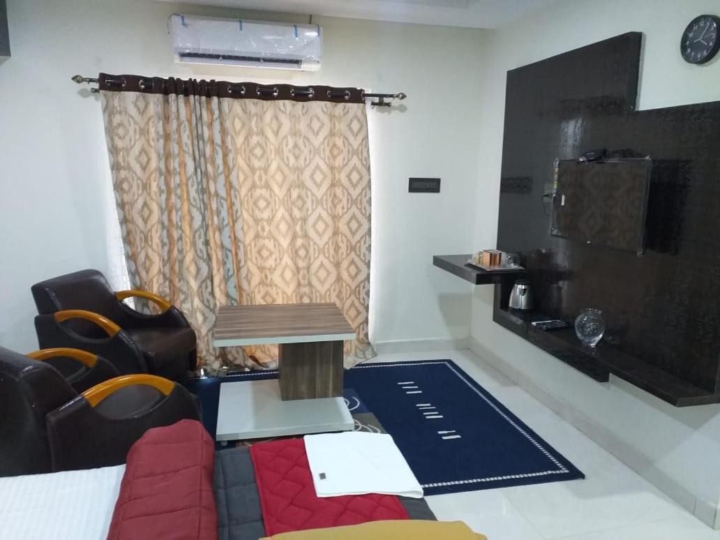 Grand Meridian Vinnamangalam Екстериор снимка