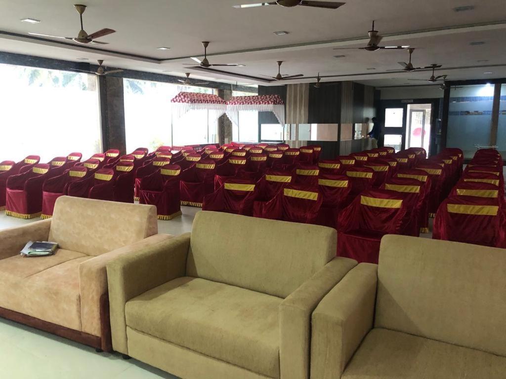 Grand Meridian Vinnamangalam Екстериор снимка