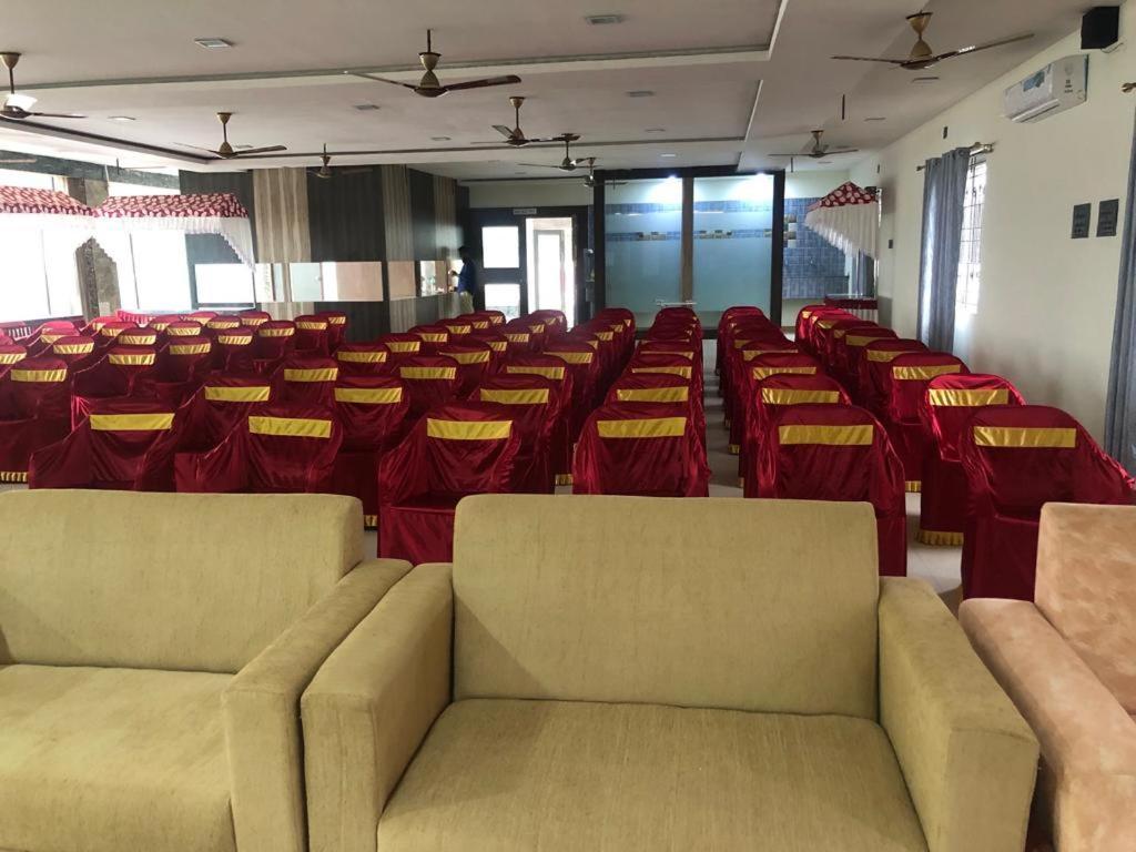 Grand Meridian Vinnamangalam Екстериор снимка