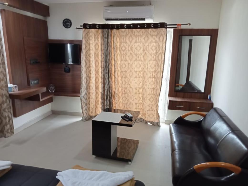 Grand Meridian Vinnamangalam Екстериор снимка