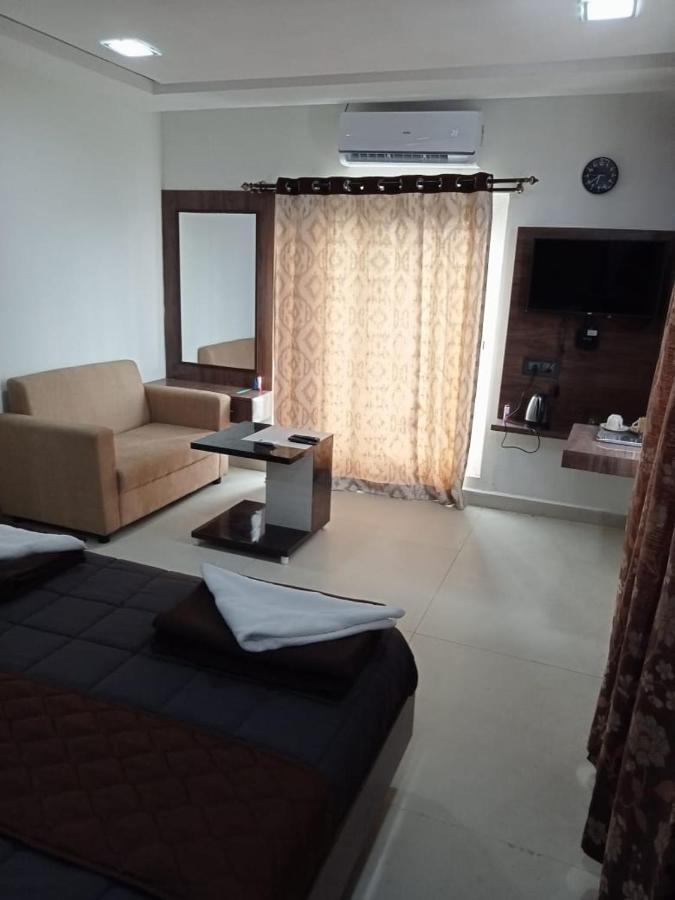 Grand Meridian Vinnamangalam Екстериор снимка